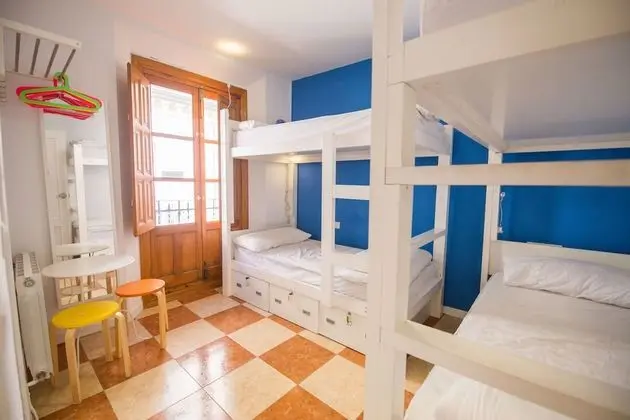 Standard Ortak Ranzalı Oda, Özel Banyo (4 camas)