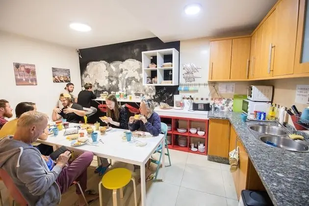 Standard Ortak Ranzalı Oda, Sadece kadınlar için (Bed in 6-Bed Female Dormitory Room)