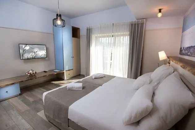 Deluxe Room Garden access