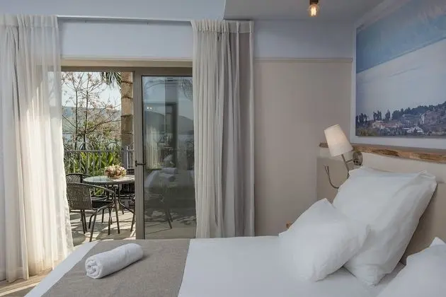 Deluxe Room Garden access