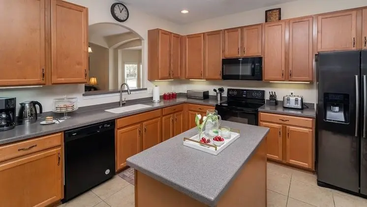 Ev, Birden Çok Yatak, Havuz Kullanımı, Havuz Manzaralı