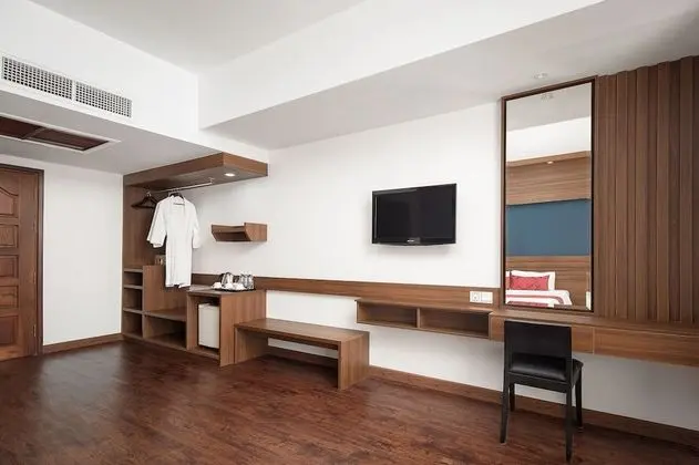 Deluxe Single or Double Room