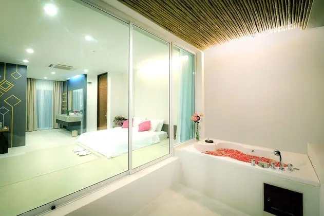 Canupy Room