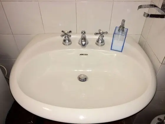 Economy Dört Kişilik Oda, Ortak Banyo