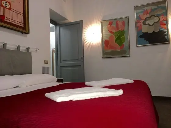 Economy Tek Büyük veya İki Ayrı Yataklı Oda, Ortak Banyo