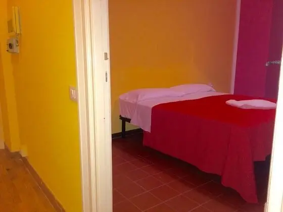 Economy Tek Büyük veya İki Ayrı Yataklı Oda, Ortak Banyo