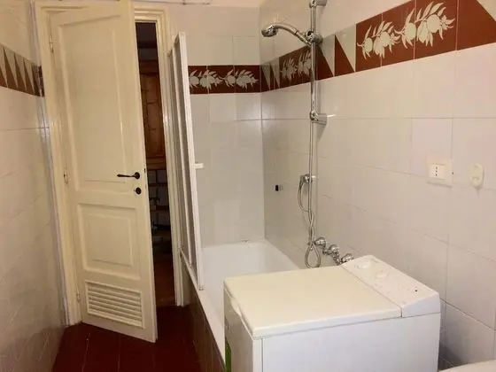 Economy Tek Büyük veya İki Ayrı Yataklı Oda, Ortak Banyo
