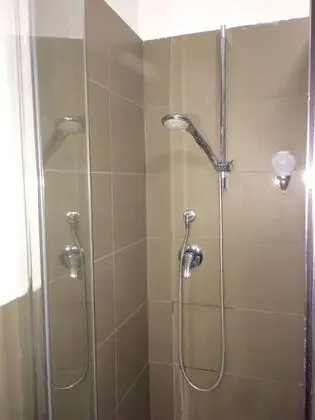 Economy Tek Büyük veya İki Ayrı Yataklı Oda, Ortak Banyo