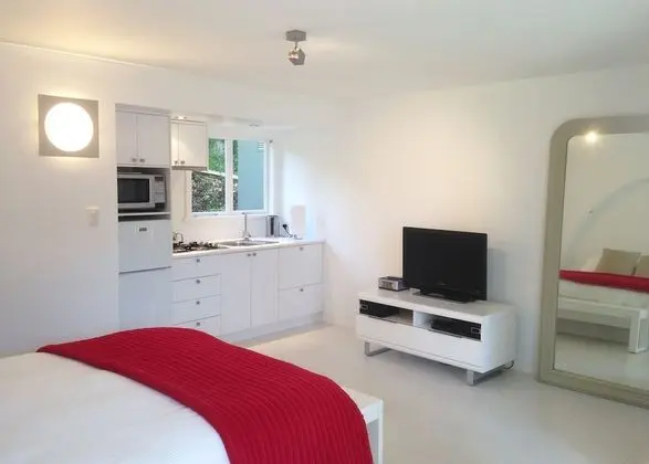 Deluxe Stüdyo Süit, Kısmi Deniz Manzaralı