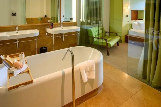 Premium Tek Büyük Yataklı Oda, 1 En Büyük (King) Boy Yatak, Balkon, Şehir Manzaralı
