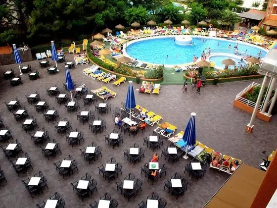 Tek Büyük Yataklı Oda (1 adult and 2 children)