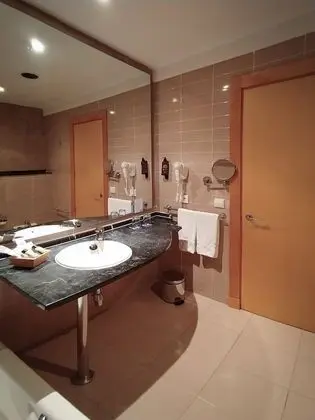 Tek Büyük veya İki Ayrı Yataklı Oda