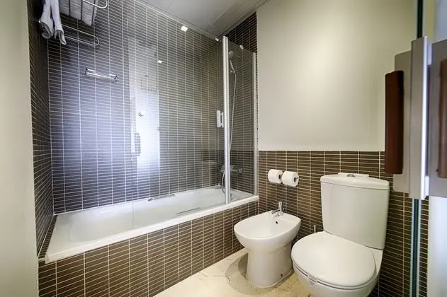 Dört Kişilik Oda, Deniz Manzaralı (3 Adults + 1 Child)