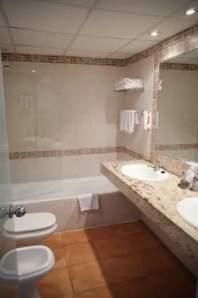 Tek Büyük Yataklı Oda (1 Adult and 1 child)