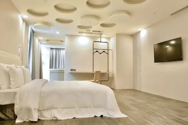 Exclusive Tek Büyük Yataklı Oda