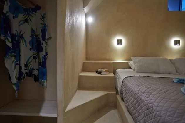 Deluxe Cellar with Outdoor Hot Tub