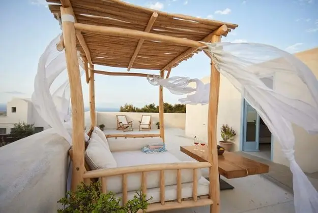 Premier Cellar with Outdoor Hot Tub