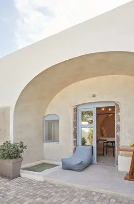 Superior Cellar with Outdoor Hot Tub