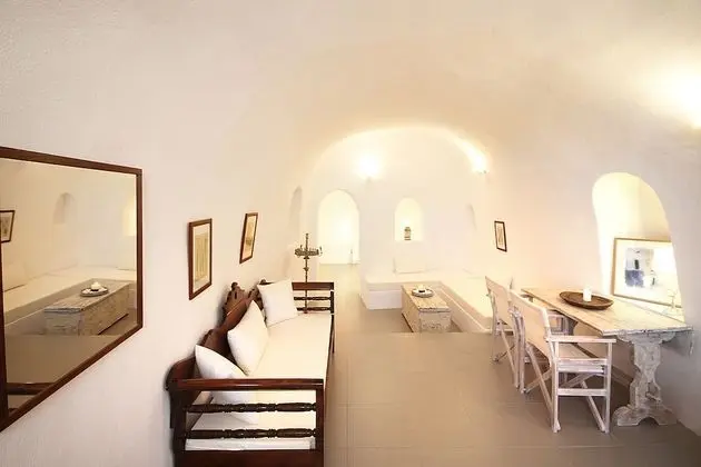 Süit, Deniz Manzaralı (Cave)