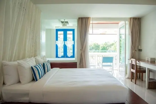 Ionian Superior High Floor River View
