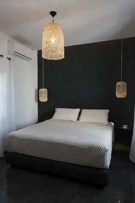 Elegant Suite with outdoor heated private Jacuzzi