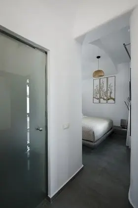 Elegant Suite with outdoor heated private Jacuzzi