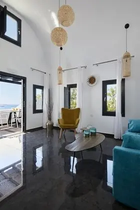 Elegant Suite with outdoor heated private Jacuzzi
