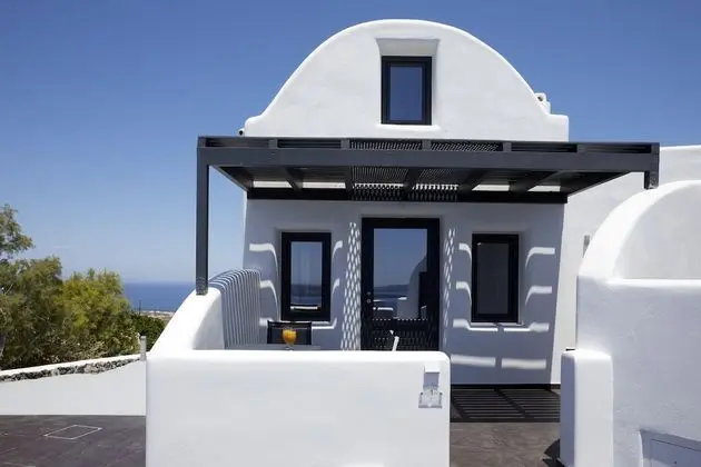 Elegant Suite with outdoor heated private Jacuzzi