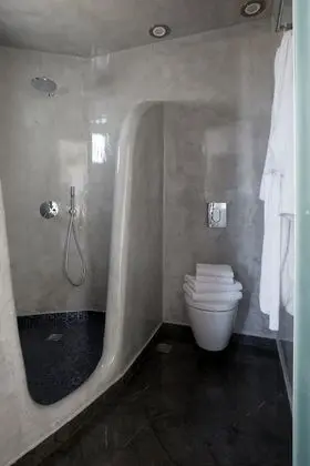 Elegant Suite with outdoor heated private Jacuzzi