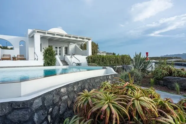 DIAMOND: 4 Bedroom Villa Sunset & Sea View with Private Pool & Hot Tub