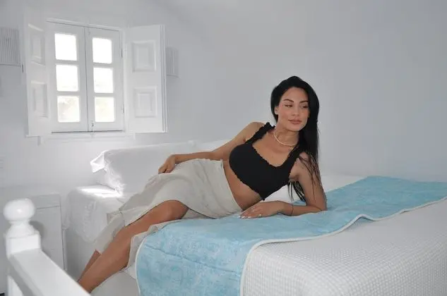 DIAMOND: 4 Bedroom Villa Sunset & Sea View with Private Pool & Hot Tub