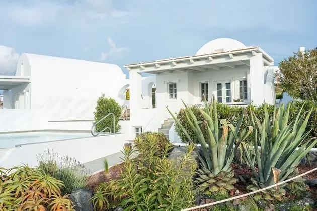 DIAMOND: 4 Bedroom Villa Sunset & Sea View with Private Pool & Hot Tub