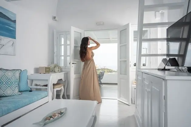 DIAMOND: 4 Bedroom Villa Sunset & Sea View with Private Pool & Hot Tub