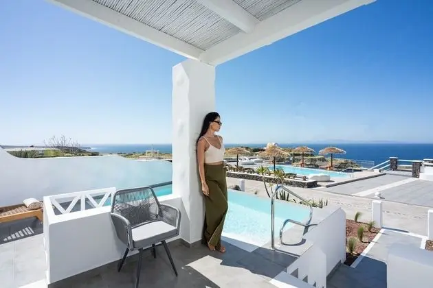 EMERALD: 3 Bedroom Villa Sunset & Sea View with Private Pool & Hot Tub