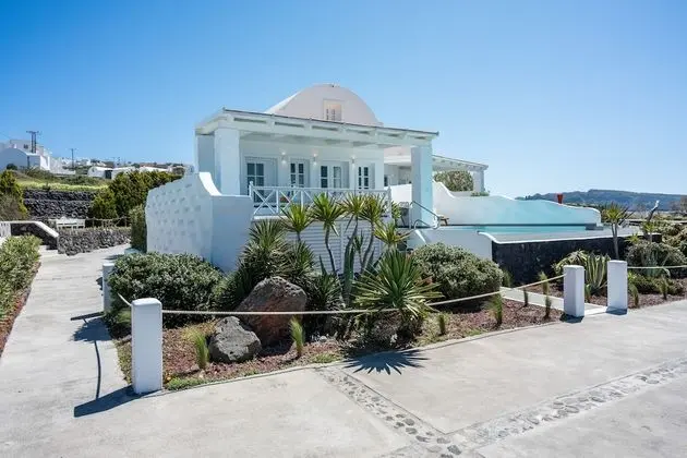 EMERALD: 3 Bedroom Villa Sunset & Sea View with Private Pool & Hot Tub