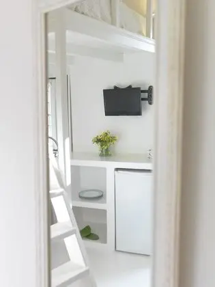 Alsaki Suite, street view