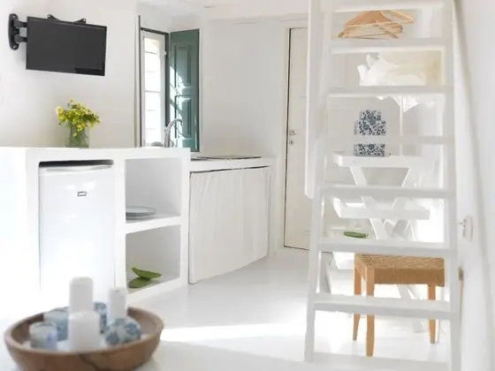 Alsaki Suite, street view