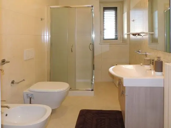 Dört Kişilik Oda, Özel Banyo (External)