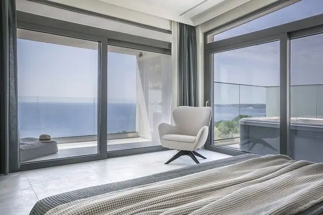 Deluxe Villa (Oikos B)