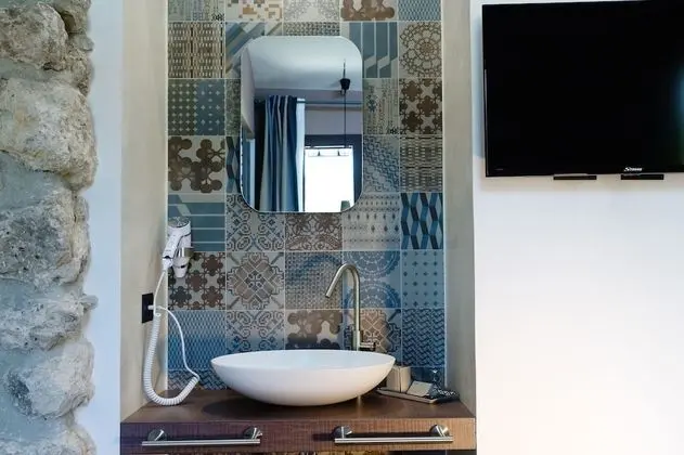 Deluxe Tek Büyük Yataklı Oda, 1 Büyük (Queen) Boy Yatak, Bahçe Manzaralı