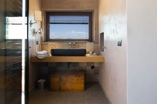 Süit, 1 Büyük (Queen) Boy Yatak, Bahçe Manzaralı