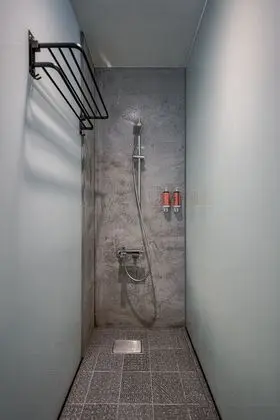 Deluxe Ortak Ranzalı Oda, Karma Ranzalı Oda, Ortak Banyo