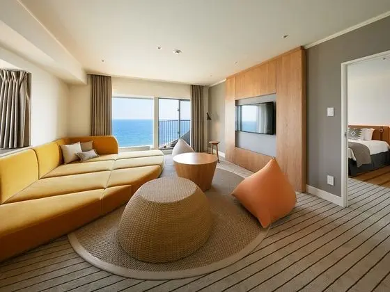 Süit (Long Beach Suite)