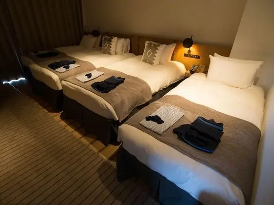 Süit (Long Beach Suite)