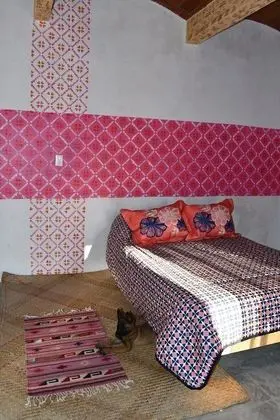 Basic Oda, 1 Büyük (Queen) Boy Yatak