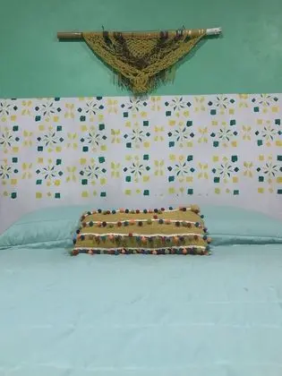 Basic Oda, 1 Büyük (Queen) Boy Yatak