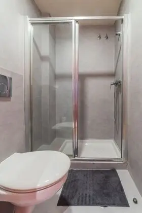 Ortak Ranzalı Oda, Karma Ranzalı Oda, Ortak Banyo (Max. 4 pax)
