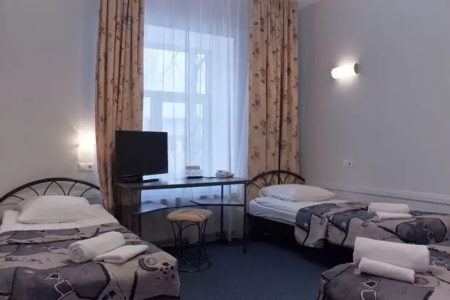 Üç Kişilik Oda