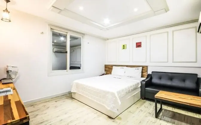 Deluxe Tek Büyük Yataklı Oda