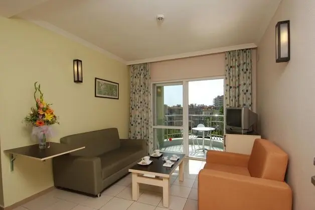 Apartment, Şehir Manzaralı